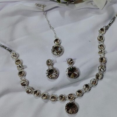 Gold Plated Kundan Long Necklace Set Earrings Maang Tikka